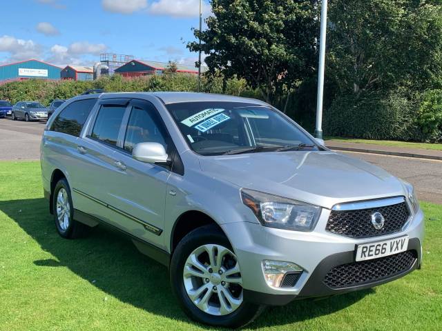 SsangYong Korando Sports 2.0 Pick Up EX 5dr Auto 4WD Pick Up Diesel SILVER